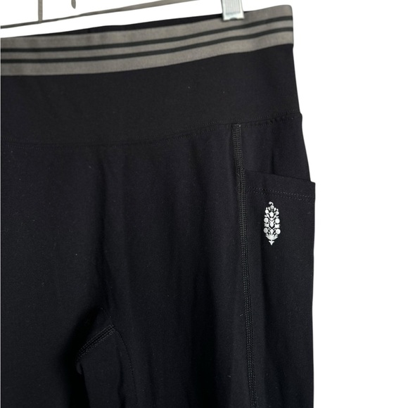 Free People Movement Zephyr Yoga Leggings - Size XS - Black - Picture 10 of 12